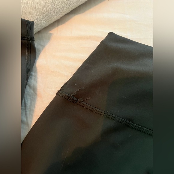 Wunder Train Lululemon leggings 25” - Picture 3 of 3